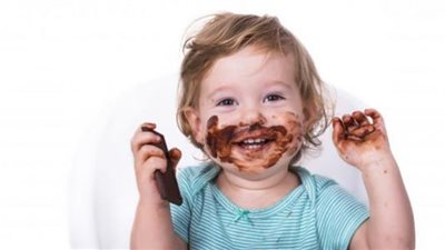 اليوم العالمى للشوكولاتة.. العمر المناسب لتناول الأطفال لها