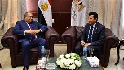 وزير الشباب والرياضة يلتقي رائد المناخ المصري لمؤتمر أطراف اتفاقية الأمم المتحدة للتغير المناخي COP27