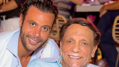 محمد إمام يكشف تطورات الحالة الصحية لوالده