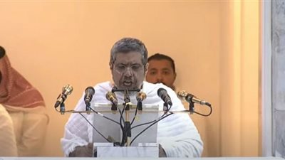 خطيب عرفة: نكشف مخاطر التدليس بحكمة الإسلام ونتصدى للإساءة البينة