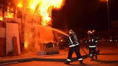 انتداب المعمل الجنائي لفحص حريق محل لبيع قطع غيار السيارات بشبرا الخيمة