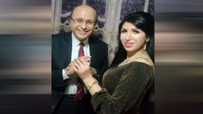 الفنان مجدي صبحي يخطب الإعلامية منى الألفي| وسيمون: ربنا يبارك لكم وفيكم (صور)