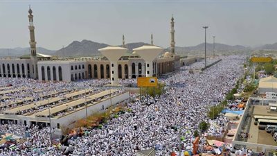 حكم من وصل إلى مزدلفة بعد شروق الشمس بسبب الزحام