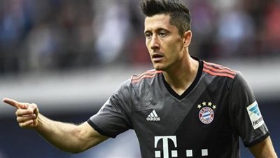 ليفاندوفيسكي يستنكر الحرب علي أوكرانيا: لن ألعب أمام منتخب روسيا