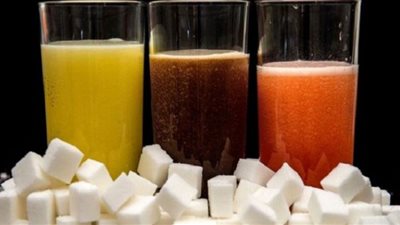 دراسة: المشروبات المحلاة تزيد من الإصابة بمرض السكري