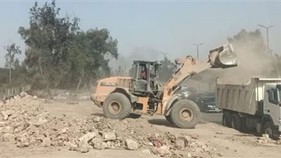 حملات مكبرة لرفع المخلفات الصلبة بنطاق حي الخليفة وطرة