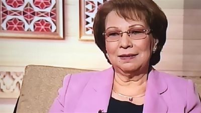 مهرجان أسوان يكرم إنعام محمد علي لمشوارها الفني ومناصرتها قضايا المرأة