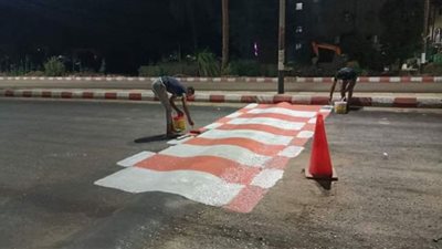 طلاء مطبات طريق مصر أسوان بمدينة دشنا بقنا