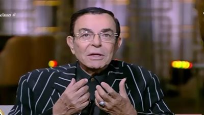 نشكر السيسي| نقيب الممثلين يكشف آخر تطورات حالة سمير صبري الصحية