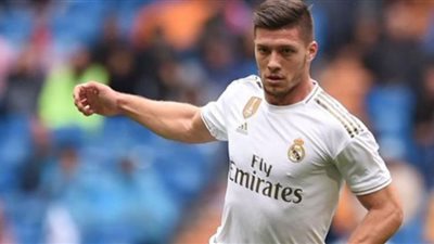 تفاصيل عقد لوكا يوفيتش مع فيورنتينا الإيطالي