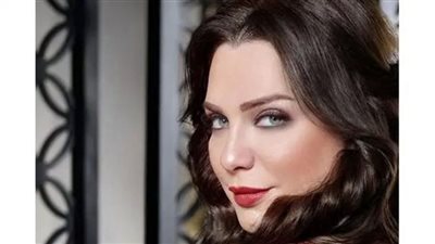 زوج سلاف فواخرجي: نعيش معا في نفس البيت رغم انفصالنا