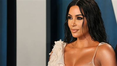 كيم كاردشيان تكشف سبب إصابتها بالتهاب المفاصل الصدفي قبل حفل ميت جالا