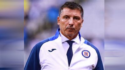 أهلي جدة يقترب من استعادة مدربه السابق الأوروجوياني روبرت سيبولدي