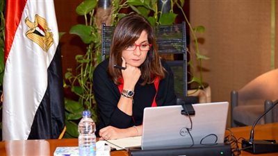 وزيرة الهجرة تتابع أعداد المصريين الذين تحركوا من الأماكن الخطرة وموقف الحالات الإنسانية