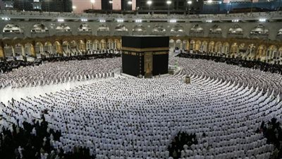 1000 حاج مصري من أسر الشهداء في ضيافة خادم الحرمين