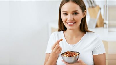 علاقة المكسرات بمعدل وفاة أمراض الكلى المزمنة .. دراسة تكشف مفاجأة
