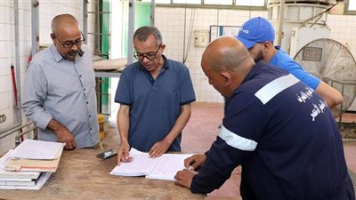 رئيس مياه البحر الأحمر يتفقد مواقع الشركة لمتابعة سير العمل خلال إجازة العيد