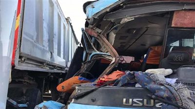 تصادم تريلا و6 سيارات أعلى الطريق الدائري