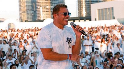 صور جديدة من حفل عمرو دياب في العلمين