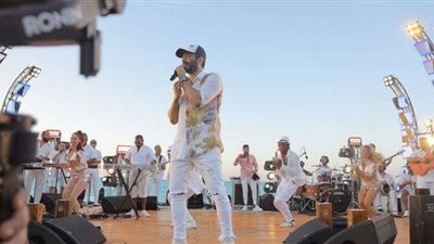 ابنتا تامر حسني مفاجأة حفل العلمين..صور