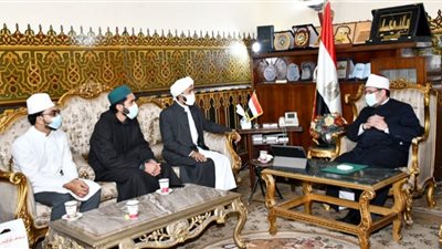 وزير الأوقاف يؤكد على ضرورة بناء جسور تعايش جيدة بين أبناء الوطن الواحد