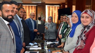 شركة مدكور توقع مع المصرية لنقل الكهرباء عقد توسعات محطة عيون موسى