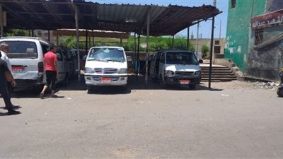 محافظ الشرقية يُتابع سير الحركة بمواقف سيارات الأجرة