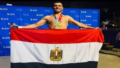 صاحب ذهبية السومو يكشف حقيقة طرد الفريق من فندق بطولة العالم (فيديو)