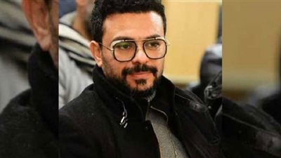 أسعار البنزين تدفع كريم الحسيني للتنقل بدراجة