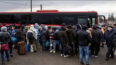 فيديو.. طالب عائد من أوكرانيا يكشف تفاصيل العودة عن طريق رومانيا