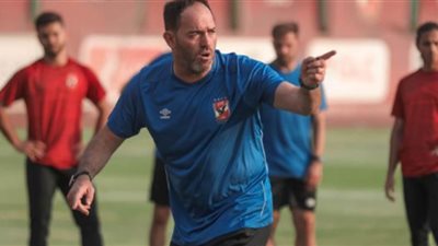 سواريش يطالب الأهلي بالتعاقد مع مهاجم برازيلي