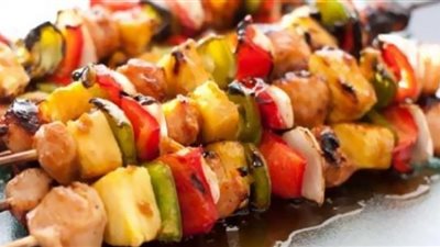 وصفة سهلة.. طريقة عمل شيش طاووق بالصويا صوص