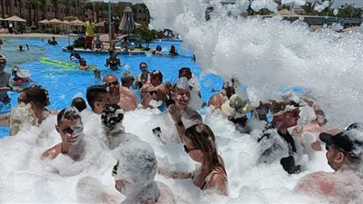 مهرجان الفوم ينعش السياحة على شواطئ الغردقة (صور)