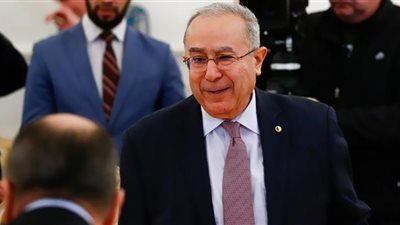 وزير الخارجية الجزائري يبحث مع السفير المصري سُبل دفع العلاقات الثنائية