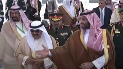 اللقطات الأولى لاستقبال الأمير محمد بن سلمان لولي العهد الكويتي (شاهد)