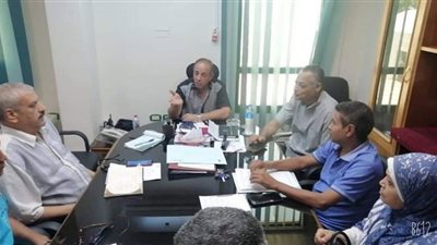 رئيس مدينة الغردقة يناقش آليات تنفيذ مشروعات الخطة الاستثمارية