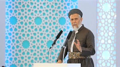 محمد فائق يتحدث عن اللغة العربية في ندوة للجالية المصرية بالعراق