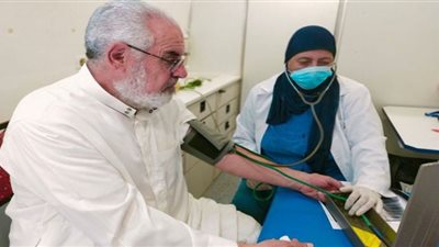 الكشف الطبي وصرف العلاج بالمجان لـ 1791 مواطن بالشرقية