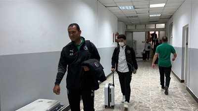 بيراميدز يصل ملعب الجبل الأخضر