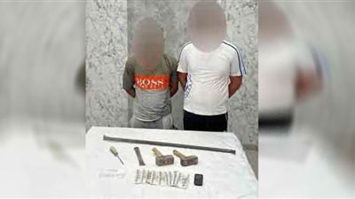 القبض على شخصين لسرقتهما مبلغ مالي داخل مكتب لبيع مستلزمات بناء