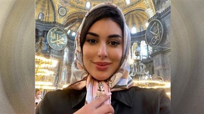 شاهد.. ياسمين صبري من الحرم المكي خلال أداء مناسك العمرة