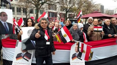 مظاهرة حب في انتظار الرئيس السيسي غدًا بألمانيا (خاص)