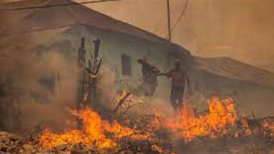 أجهزة الإطفاء المغربية تطلب تعزيزات لمكافحة حرائق منذ 4 أيام