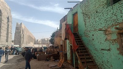 أعمال نقل سكان منطقة السكر والليمون لوحدات سكنية جديدة بمساكن الخيالة