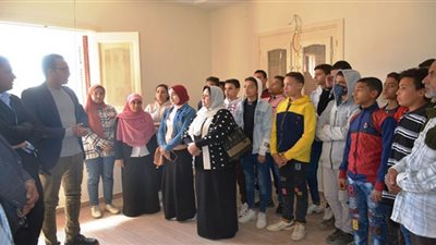 بمبادرة 