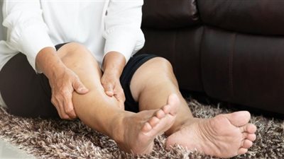 أعراض خطيرة تكشف إصابتك بجلطة في القدمين