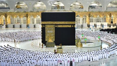 إلغاء تصاريح الصلاة بالمسجد الحرام والدخول للمحصنين عبر 