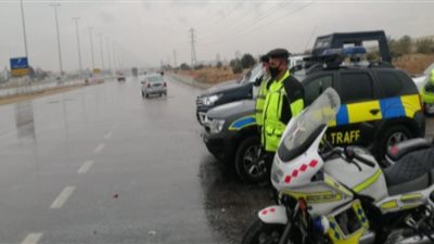 حملات مرورية صباحية لمتابعة الإجراءات الاحترازية