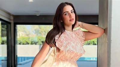 درة تبهر متابعينها بإطلالة صيفية دون مكياج (صور)