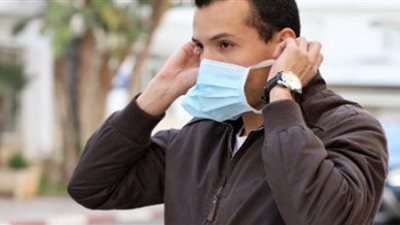 إرشادات ارتداء الكمامة بطريقة آمنة (إنفوجراف)